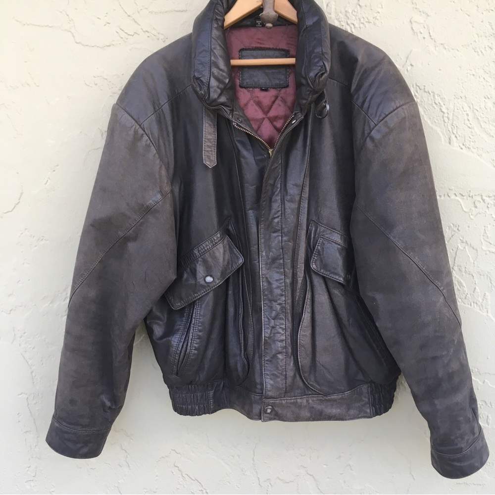 Bomber jacket J Riggings dark chocolate distressed leather. Vintage. Size L